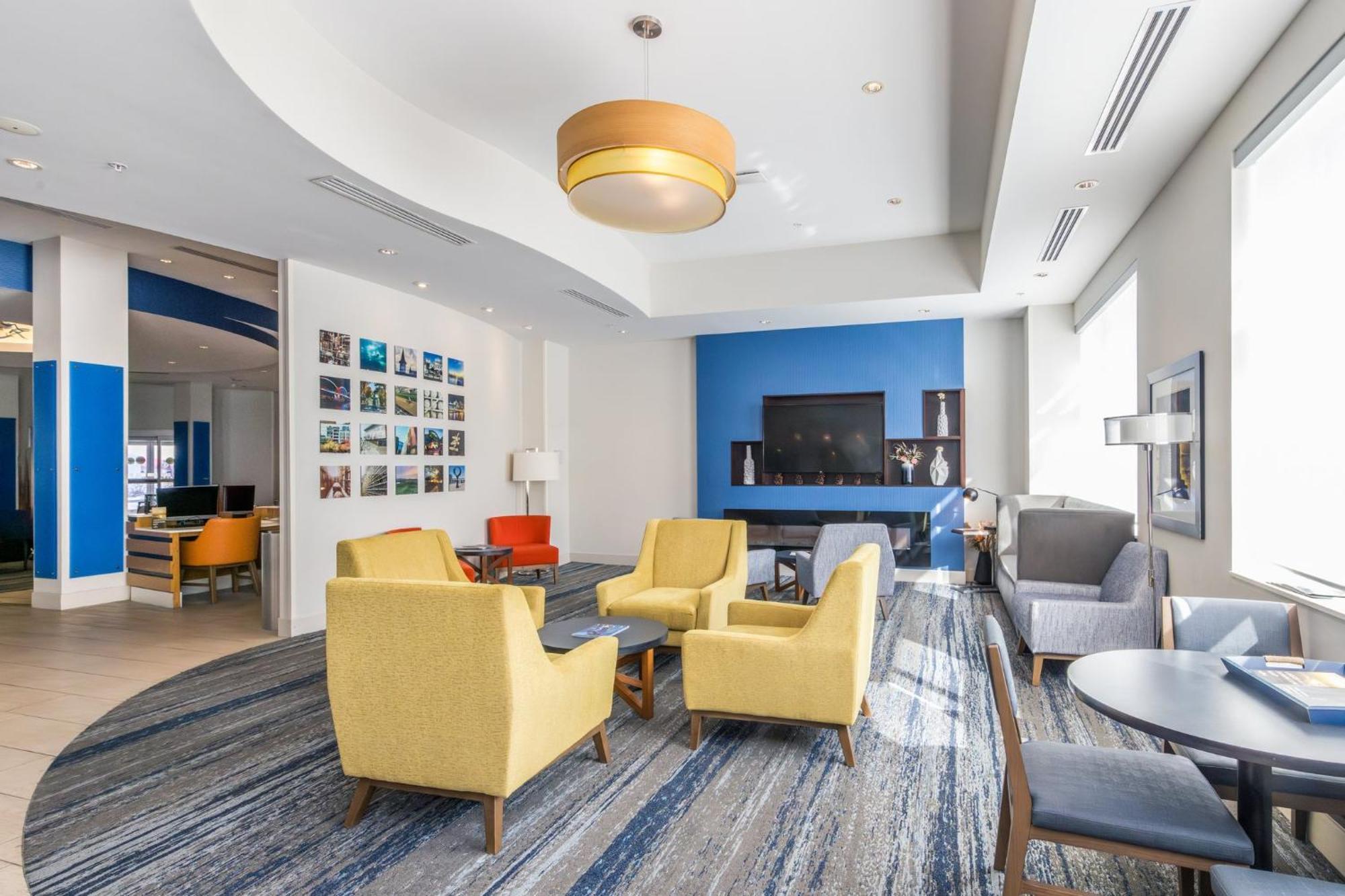 Holiday Inn Express & Suites Downtown Louisville By Ihg Luaran gambar
